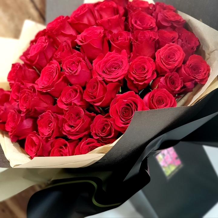 True Love 50 Roses